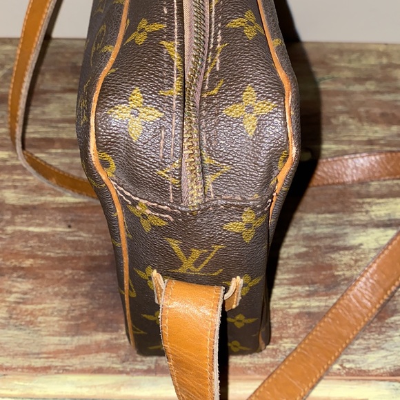 Rare Authentic Louis Vuitton Paris bag - Picture 6 of 14